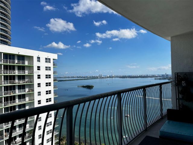 1-bedroom condo for sale in Miami - 1750 N Bayshore Dr 3505 - MondialRealty