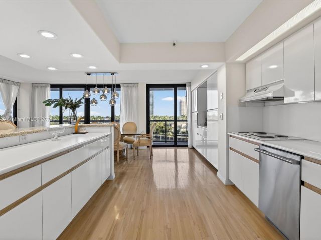 Apartment for sale  Unit #5J - photo 6816884