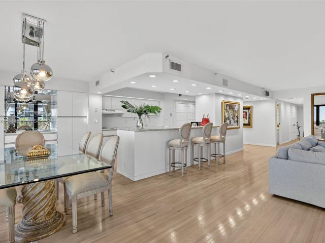 Apartment for sale  Unit #5J - photo 6816900