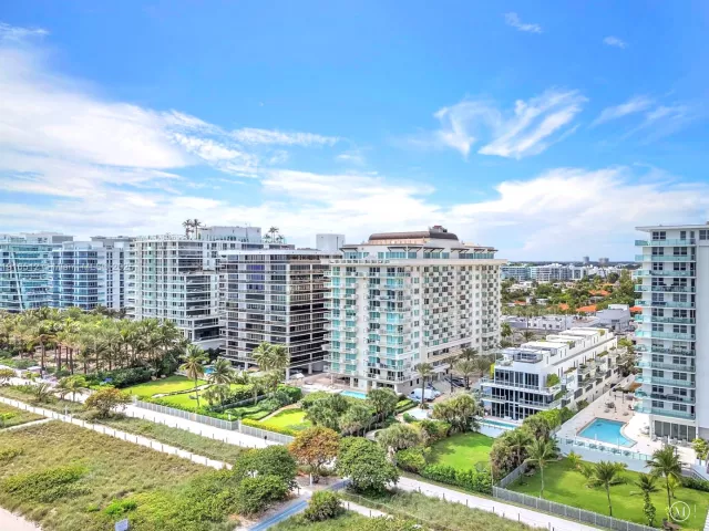 4-bedroom home for rent in Surfside - 9501 Collins Ave 1 - MondialRealty