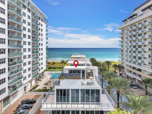 4-bedroom home for rent in Surfside - 9501 Collins Ave 1 - MondialRealty