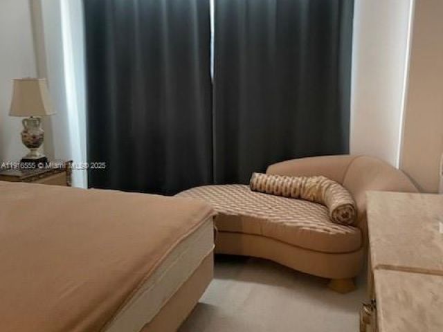 1-bedroom condo for sale in Sunny Isles Beach - 301 174th St 1605 - MondialRealty