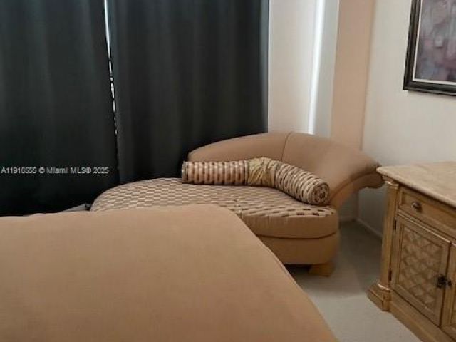 1-bedroom condo for sale in Sunny Isles Beach - 301 174th St 1605 - MondialRealty