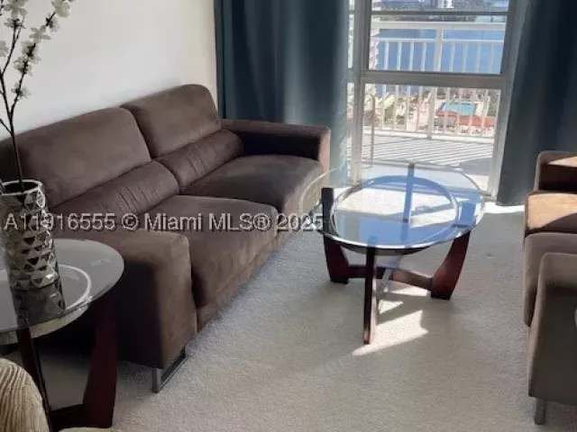 1-bedroom condo for sale in Sunny Isles Beach - 301 174th St 1605 - MondialRealty