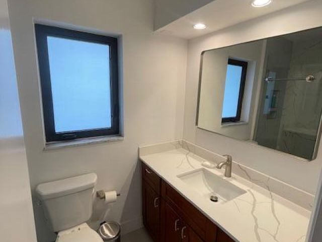 Home for rent at 871 NE 27th Avenue - photo 6807900