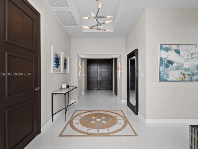 Apartment for sale  Unit #4001 - photo 6812751