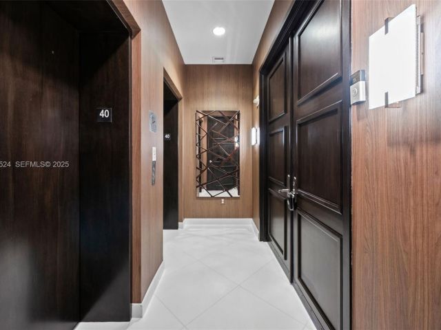 Apartment for sale  Unit #4001 - photo 6812752