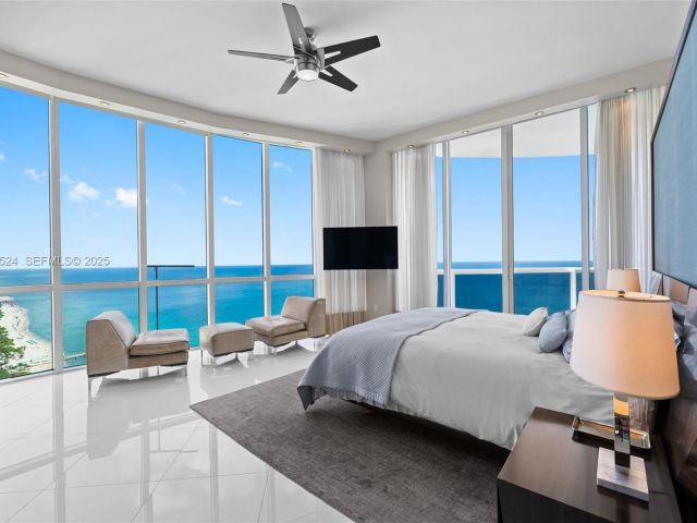 Apartment for sale  Unit #4001 - photo 6812753