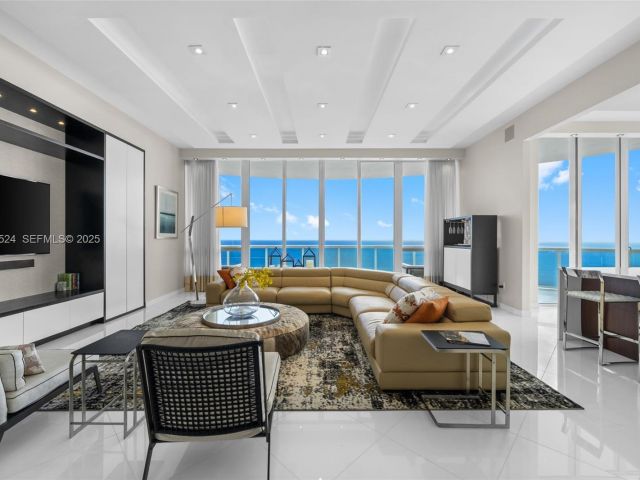 Apartment for sale  Unit #4001 - photo 6812757