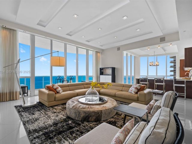 Apartment for sale  Unit #4001 - photo 6812758