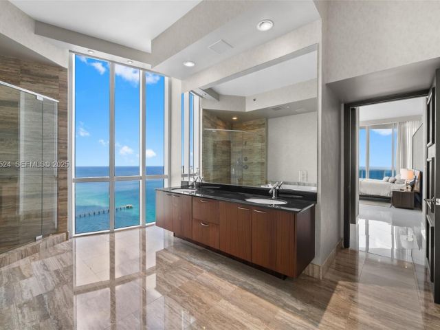 Apartment for sale  Unit #4001 - photo 6923370