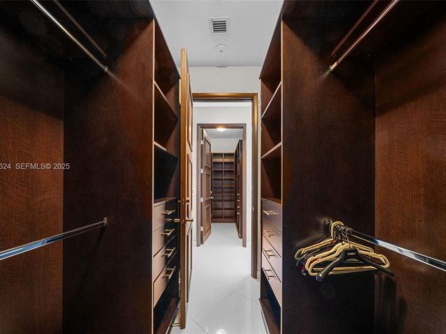 Apartment for sale  Unit #4001 - photo 6923373