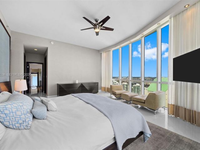 Apartment for sale  Unit #4001 - photo 6923374