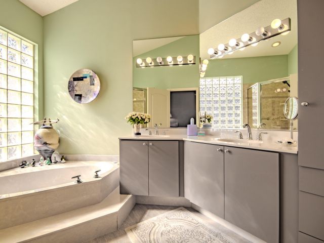 Home for sale at 1019 Lytham Court - photo 6833047