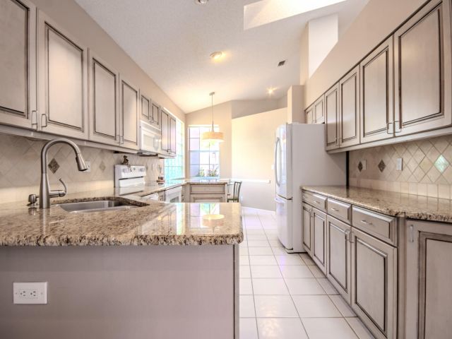 Home for sale at 1019 Lytham Court - photo 6833055