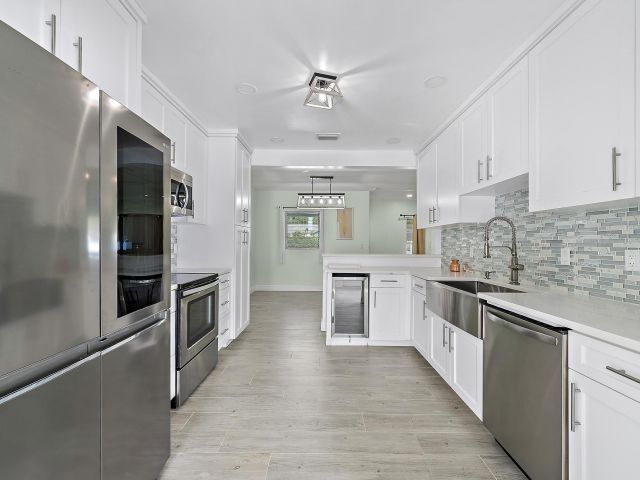 Home for rent at 135 E 28th Street - photo 6808076