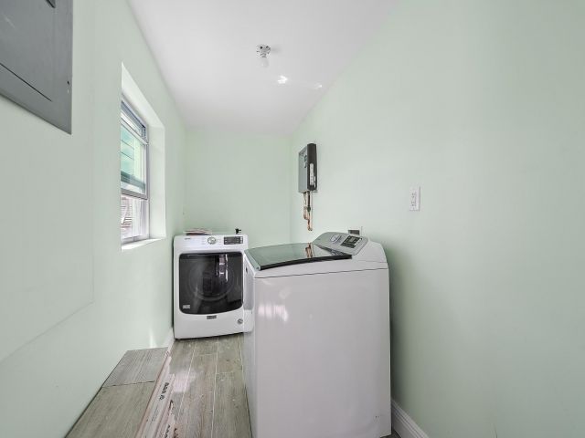 Home for rent at 135 E 28th Street - photo 6808077