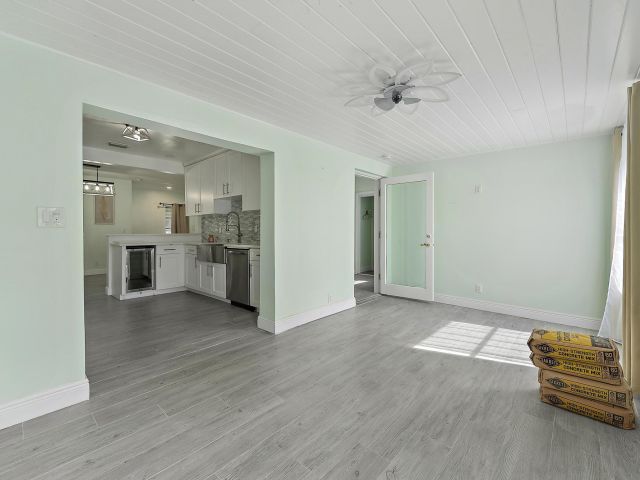 Home for rent at 135 E 28th Street - photo 6808078