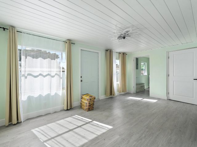 Home for rent at 135 E 28th Street - photo 6808079