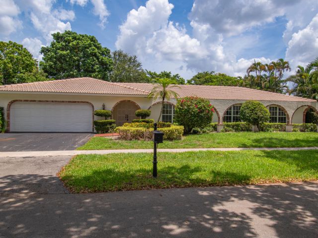 Home for sale at 6749 S Grande Drive - photo 6809410