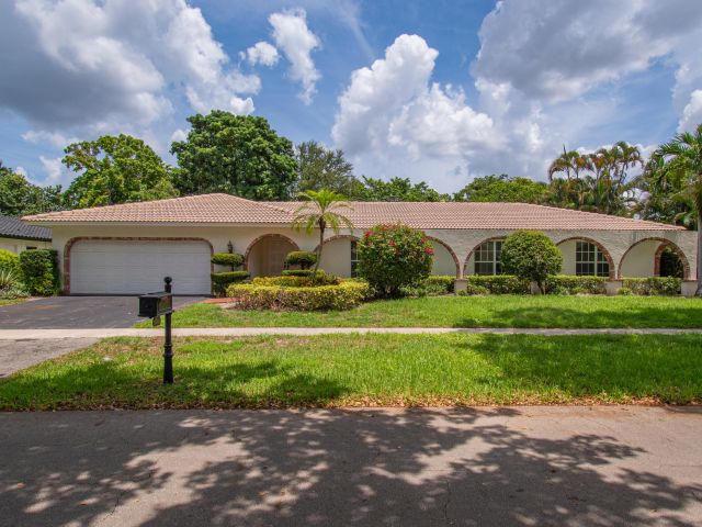 Home for sale at 6749 S Grande Drive - photo 6809411