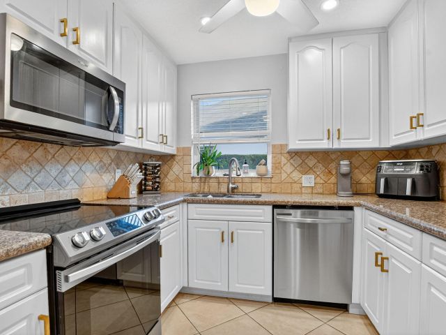 Home for sale at 501 SW 1st Street - photo 6814334