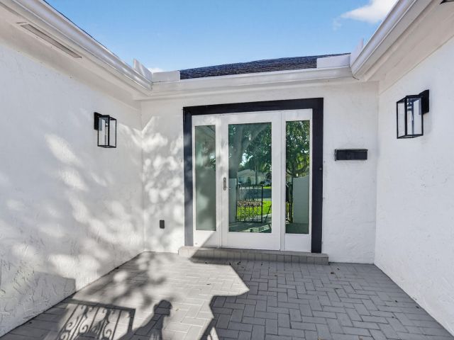 Home for sale at 501 SW 1st Street - photo 6814337