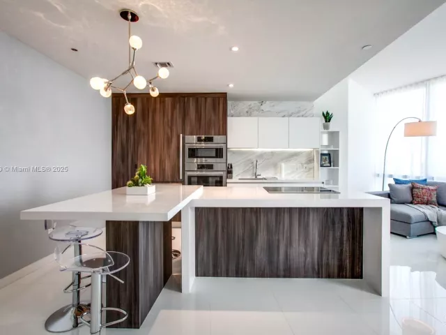 1-bedroom condo for sale in Miami - 851 NE 1ST Ave 1810 - MondialRealty