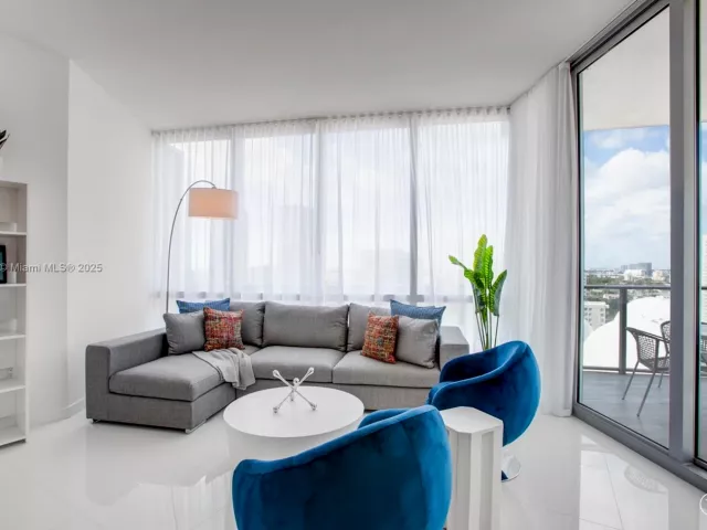 1-bedroom condo for sale in Miami - 851 NE 1ST Ave 1810 - MondialRealty