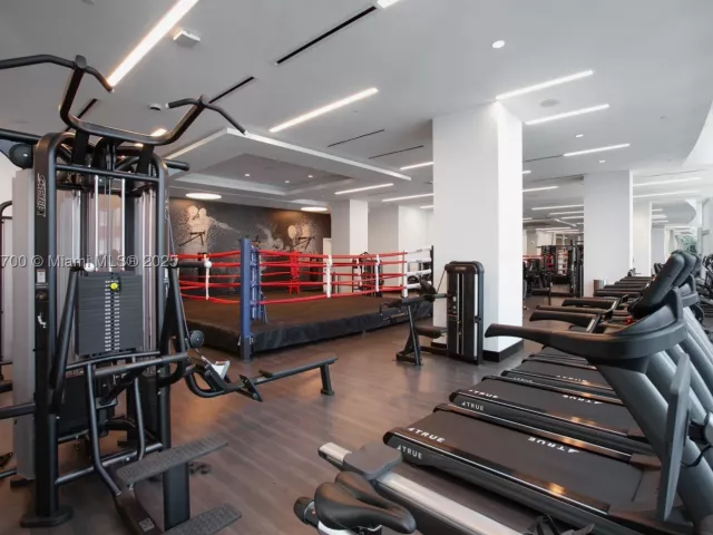 1-bedroom condo for sale in Miami - 851 NE 1ST Ave 1810 - MondialRealty