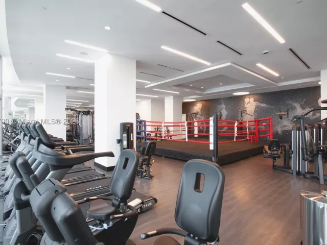 1-bedroom condo for sale in Miami - 851 NE 1ST Ave 1810 - MondialRealty