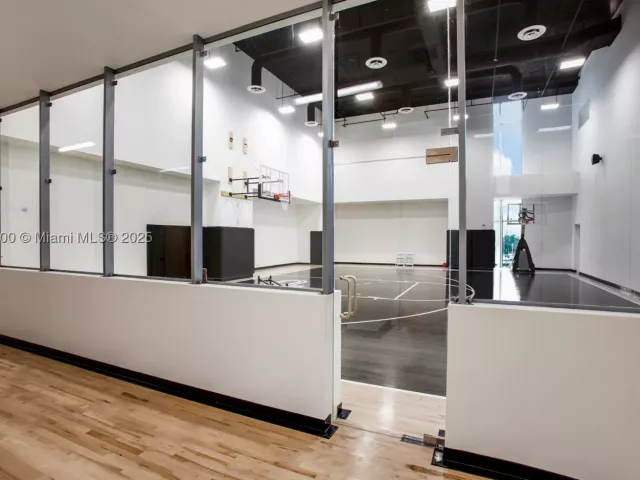1-bedroom condo for sale in Miami - 851 NE 1ST Ave 1810 - MondialRealty
