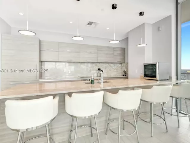 3-bedroom condo for sale in Miami - 1300 S Miami Ave PH5001 - MondialRealty