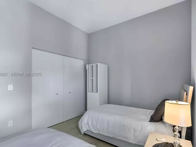 3-bedroom condo for sale in Miami - 1300 S Miami Ave PH5001 - MondialRealty