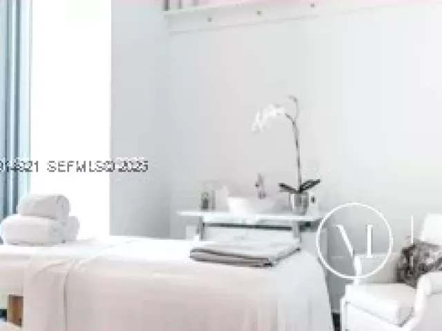 3-bedroom condo for sale in Miami - 1300 S Miami Ave PH5001 - MondialRealty