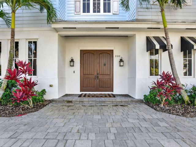 Home for rent at 200 NW 10th Street - photo 6809399