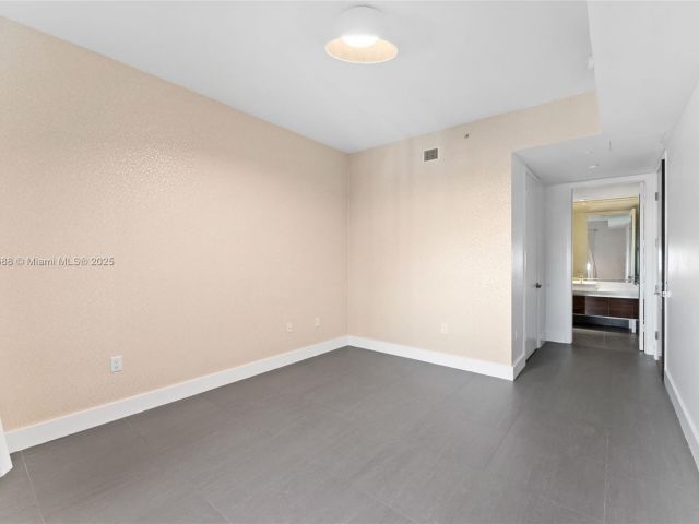 Apartment for sale  Unit #4502 - photo 6804503