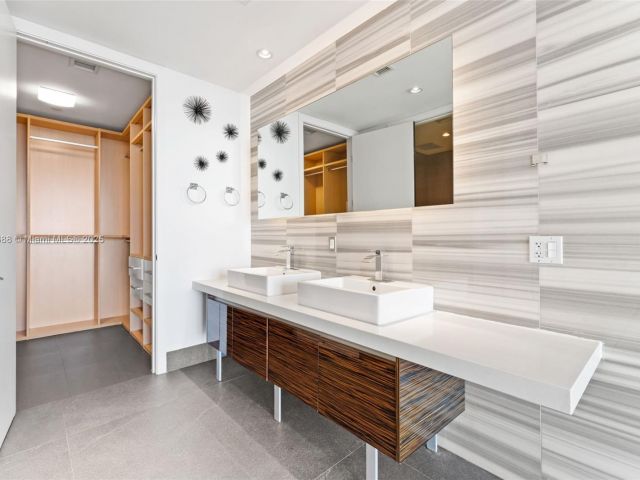 Apartment for sale  Unit #4502 - photo 6804504