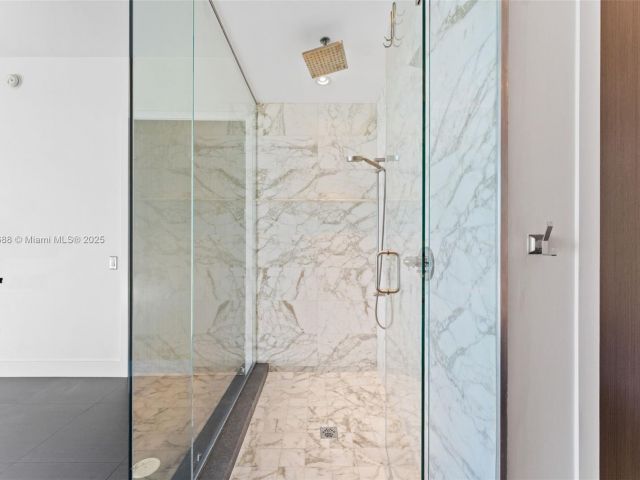 Apartment for sale  Unit #4502 - photo 6804507