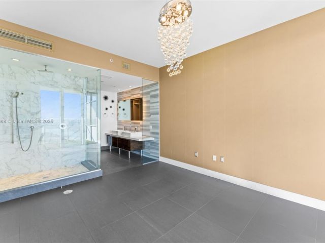 Apartment for sale  Unit #4502 - photo 6804510