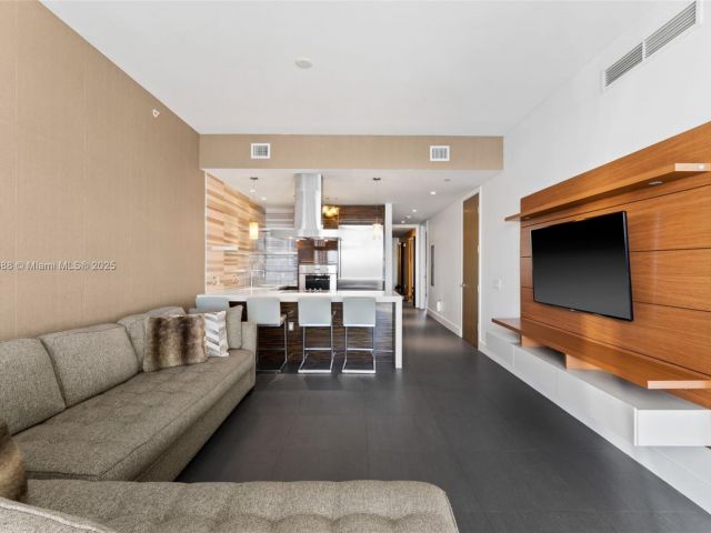 Apartment for sale  Unit #4502 - photo 6804514