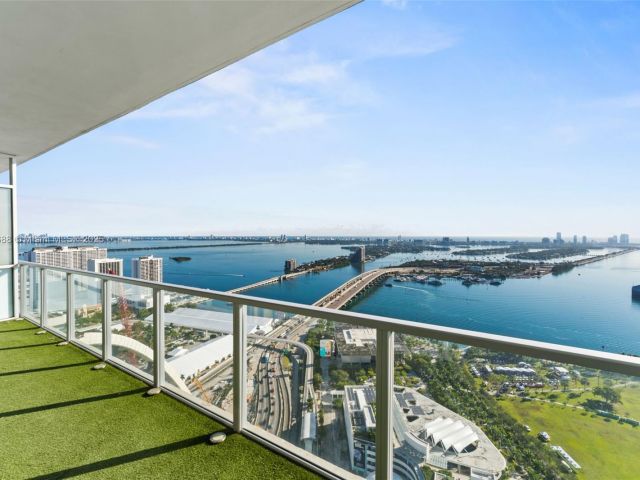 Apartment for sale  Unit #4502 - photo 6804520