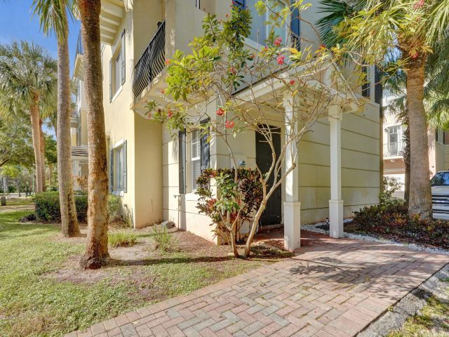 Home for rent at 3600 NW 5th Terrace - photo 6808872