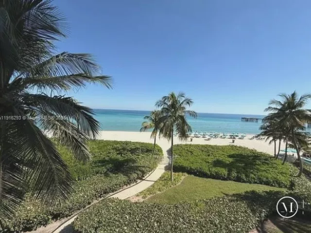2-bedroom condo for rent in Sunny Isles Beach - 16711 Collins Ave 410 - MondialRealty
