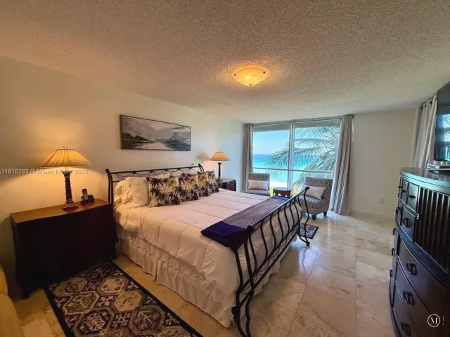 2-bedroom condo for rent in Sunny Isles Beach - 16711 Collins Ave 410 - MondialRealty