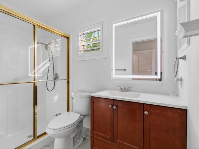 Home for rent at 699 NW 16th Avenue - photo 6808944