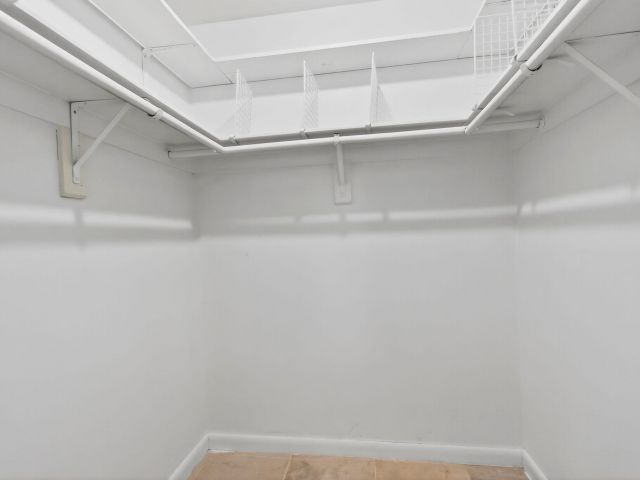 Home for rent at 699 NW 16th Avenue - photo 6808945