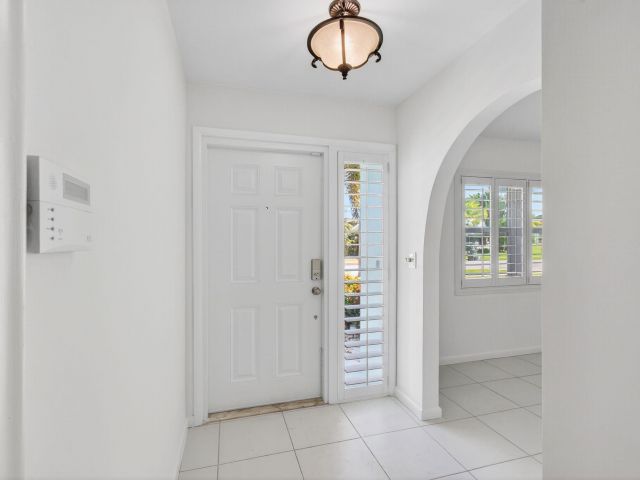 Home for rent at 699 NW 16th Avenue - photo 6808960