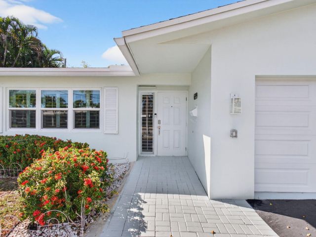 Home for rent at 699 NW 16th Avenue - photo 6808961