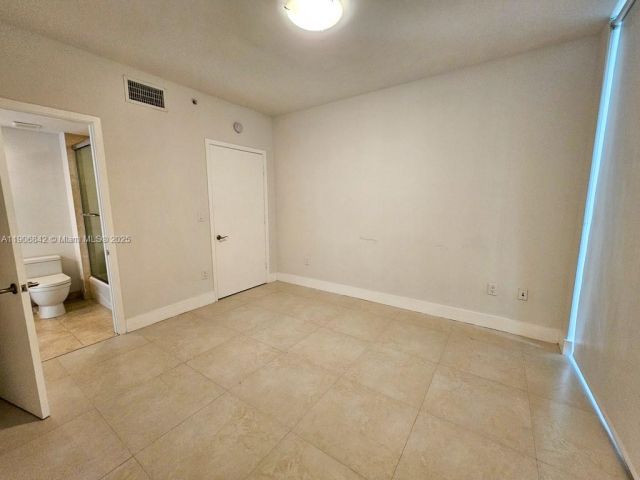Apartment for rent  Unit #528 - photo 6821557